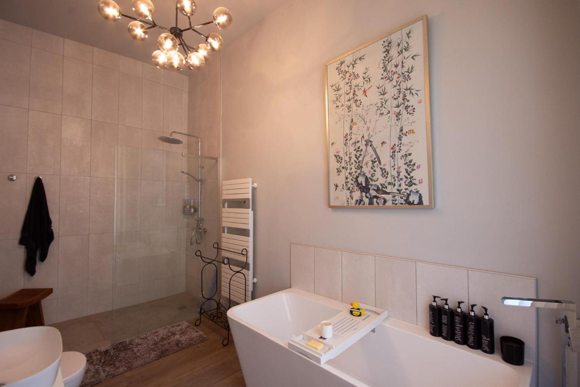 Villa Beautiful, Historic Manoir In Semi-Rural Setting Viré Exterior foto